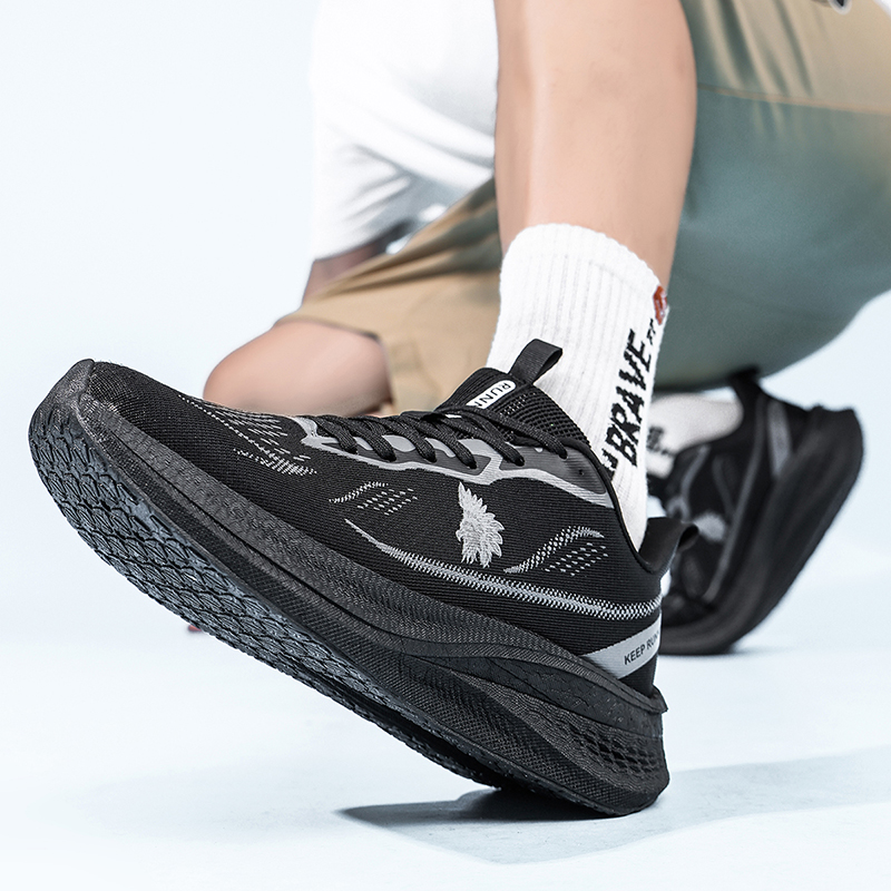 รองเท้าวิ่งผู้ชายน้ำหนักเบาพิเ - Shock Absorbing Gym Trainers บทวิจารณ์และราคา