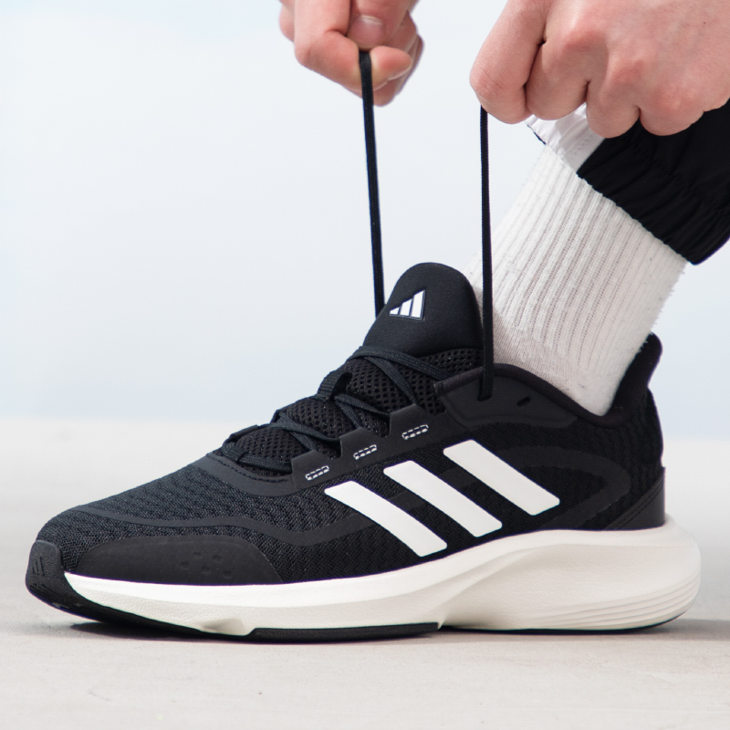 รองเท้าผู้ชายและผู้หญิง Adidas - Lightweight Road Running Shoes บทวิจารณ์และราคา