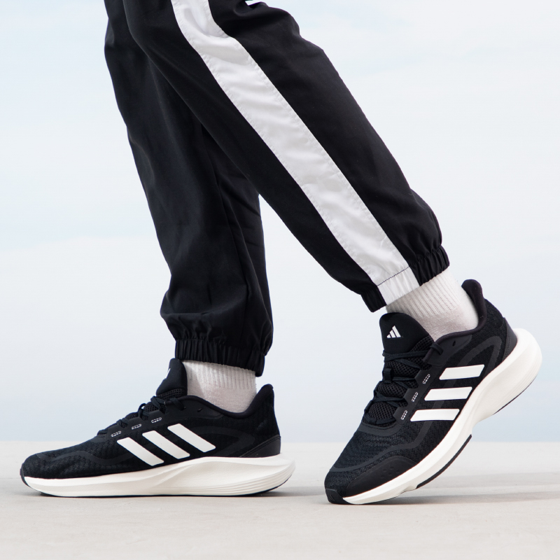 รองเท้าผู้ชายและผู้หญิง Adidas - Lightweight Road Running Shoes บทวิจารณ์และราคา