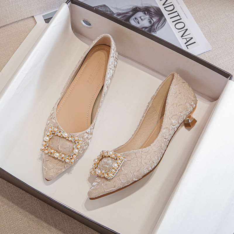 รองเท้าส้นเตี้ยหัวแหลมผ้าซาติน - Women'S Shoes บทวิจารณ์และราคา
